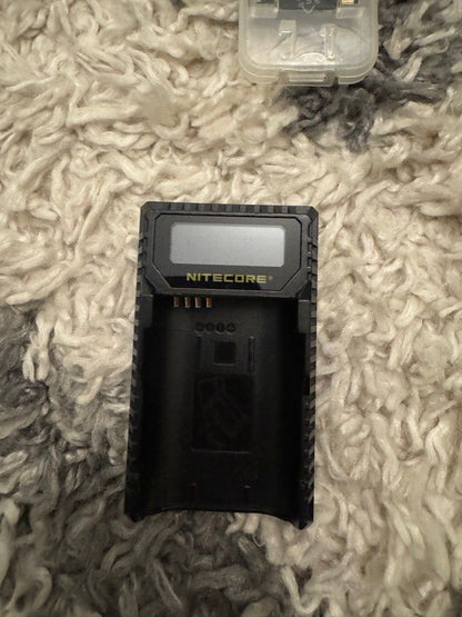 leica q2 digital camera black